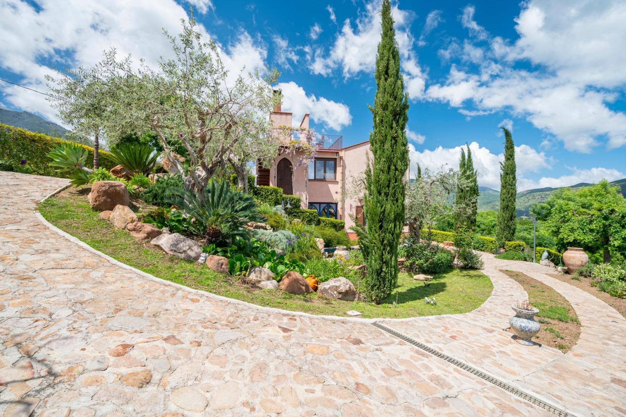 Villarose Castelbuono  Dış mekan fotoğraf