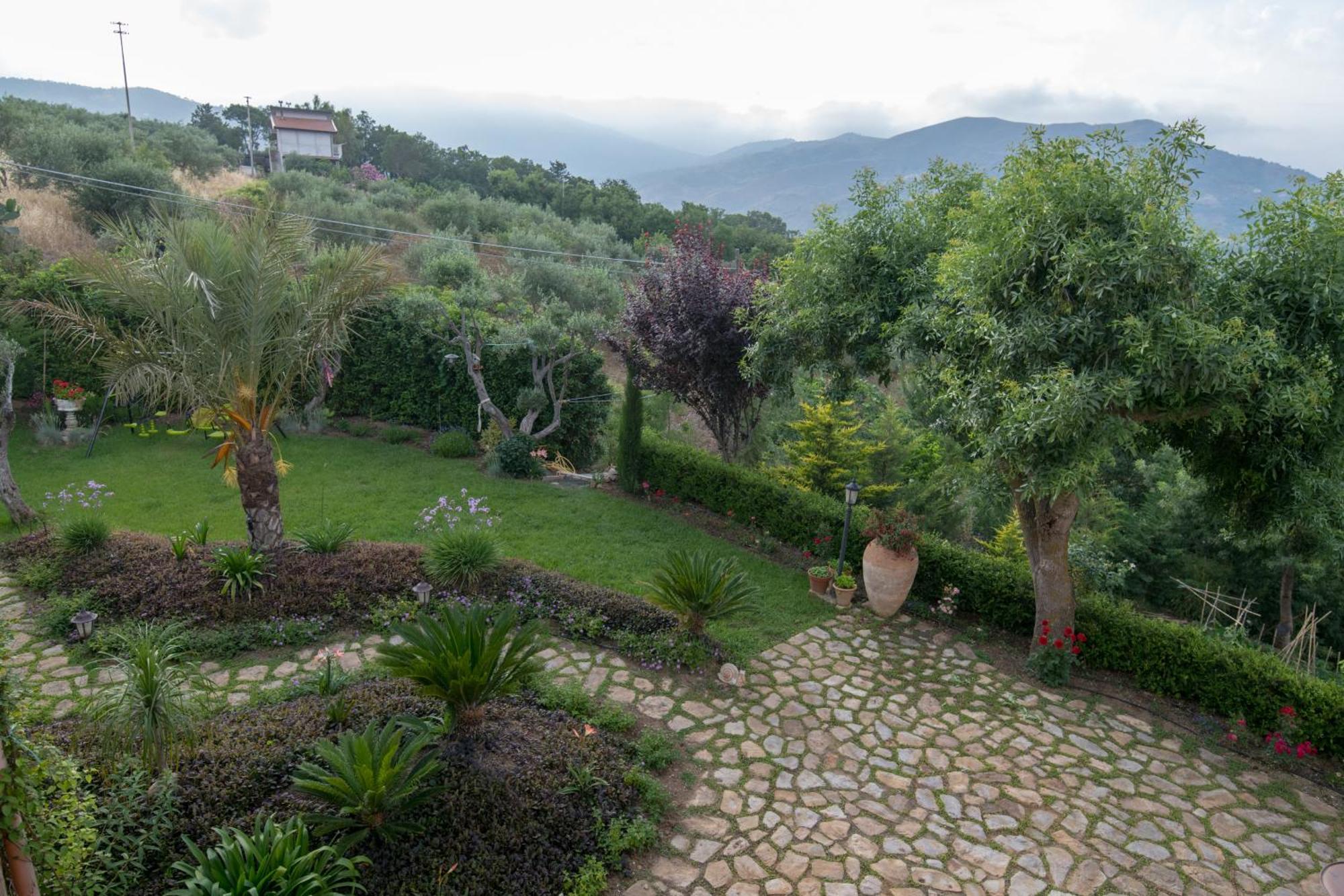 Villarose Castelbuono  Dış mekan fotoğraf